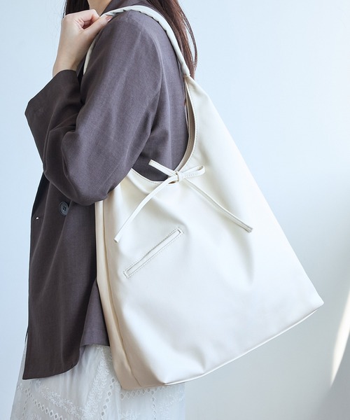 ロペ  ハンドバッグ トートバッグ ショルダーバッグ 2WAY 白 アイボリー ロペ ハンドバッグ トートバッグ ショルダーバッグ 2WAY 白 アイボリー