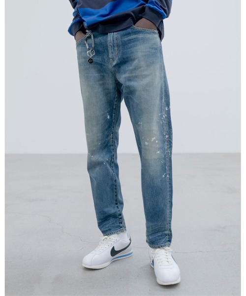 ジーンズ DAMAGED TAPERED-FIT JEANS メンズ レディースの画像