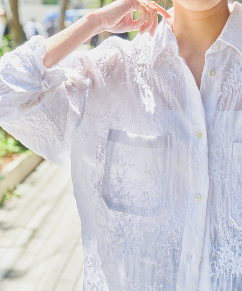Spick&Span　シアーエンブロイダリーシャツ　花柄刺繍　白　2024SS Spick＆Span（スピック アンド スパン） シャツ ブラウス シアーエン