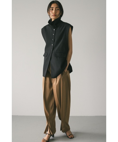 【Toteme】裾にスリットが入ったワイドなサテンパンツ サテンワイドパンツ - Toteme - レディース | Luisaviaroma