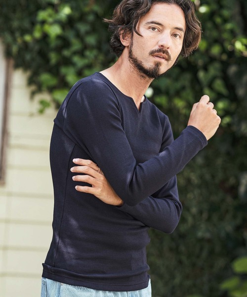 【関税込み】Solid Homme ブルー バックロゴ フェード Tシャツ SOLID HOMME(ソリッドオム) Tシャツ・カットソー(メンズ) - 海外