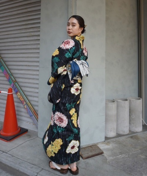 KEITA MARUYAMA（ケイタマルヤマ） 浴衣 × Ameri BLACK FLOWER YUKATA