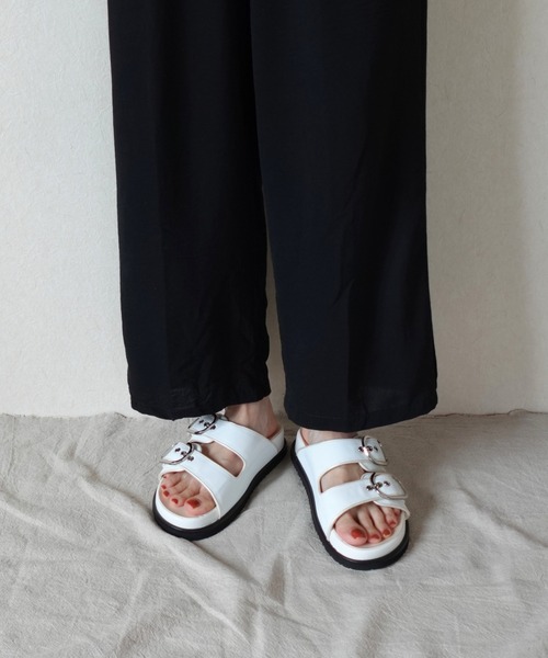 Tomieco（トミエコ） 厚底 サンダル サッと履ける 2本ベルト フラット