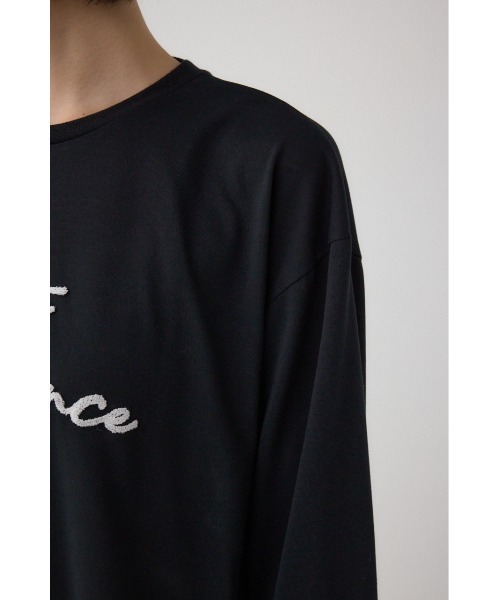 AZUL BY MOUSSY（アズールバイマウジー） tシャツ シシュウロゴロング