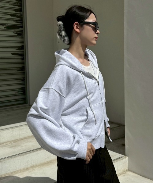 Chikashitsu+（チカシツプラス） パーカー 「Chikashitsu +」cropped