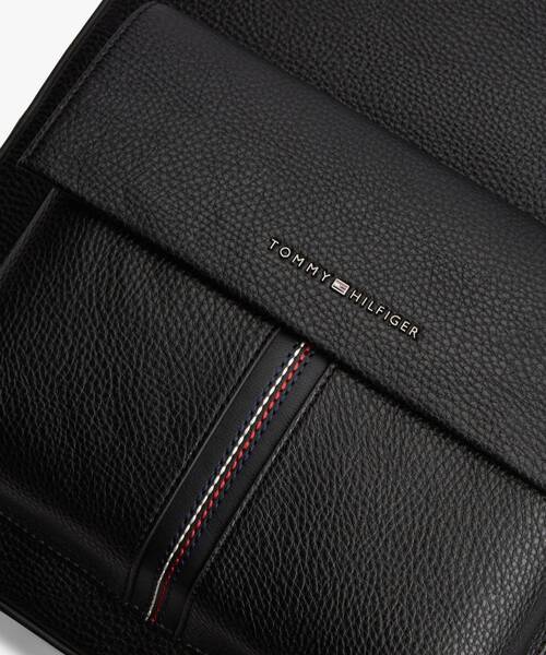 TOMMY HILFIGER（トミー・ヒルフィガー） デイバック リュック