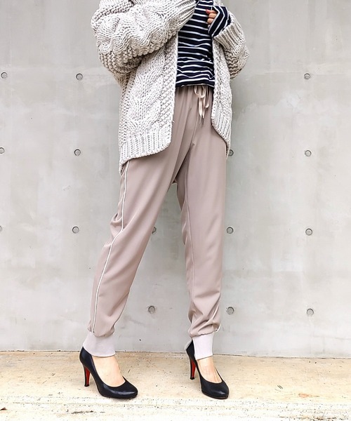 「Q」 パンツ MEDIUM ライトブルー レディースの画像