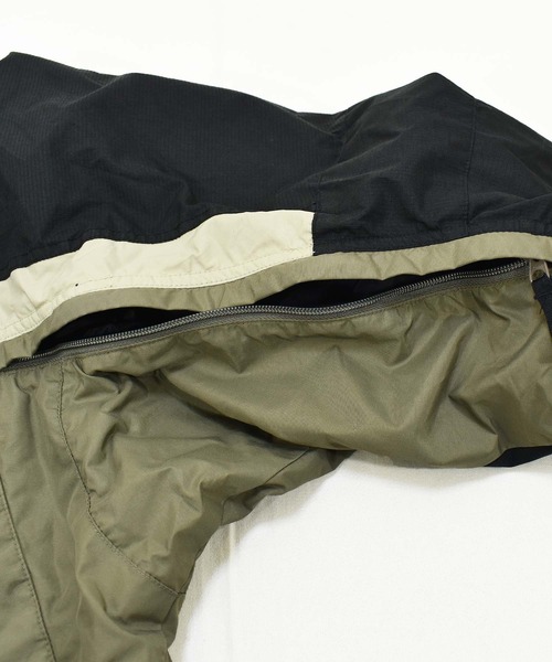 【Columbia コロンビアFire Ridge マウンテンパーカー　ナイロン ヴィンテージ古着】Y2K Columbia/コロンビア Fire Ridge