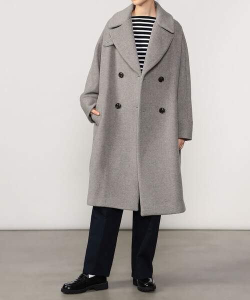 ★新品・タグ付き★イタリア　PINKO　フードファー付きコート　白　サイズ４２ ☆新品・タグ付き☆イタリア PINKO フードファー付きコート 白