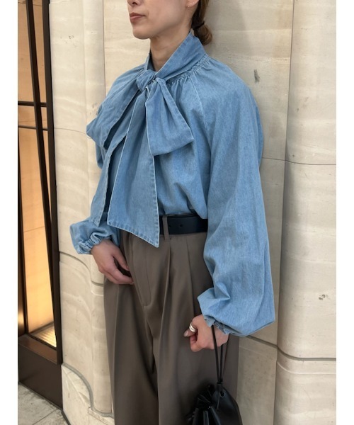 美品✨muveil ミュベール ボウタイ デニムシャツ インディゴ　ブラウス 美品✨muveil ミュベール ボウタイ デニムシャツ インディゴ