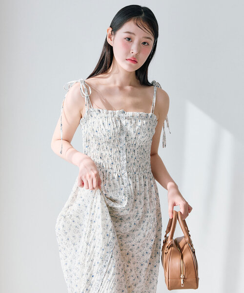 【送関税込】Alice+Olivia シャーリング ミディワンピース Alice+Olivia(アリスオリビア) ワンピース(レディース) - 海外