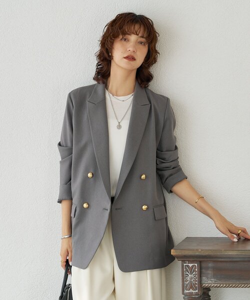 リヴドロワ　2024SS 美品　リネンライクピークドラペルジャケット　ベージュ リヴドロワ 2024SS 美品 リネンライクピークドラペルジャケット