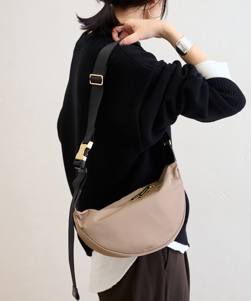 VIOLAd'ORO ヴィオラドーロ ショルダーバッグ ボディバッグ　完売品 VIOLAd'ORO（ヴィオラドーロ） ショルダーバッグ バッグ 「追加