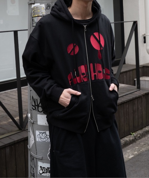 FLUKE HOLIC（フロックホリック） パーカー CRYING EMB LOGO PARKA