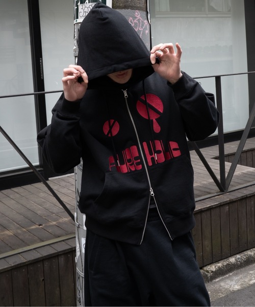 FLUKE HOLIC（フロックホリック） パーカー CRYING EMB LOGO PARKA