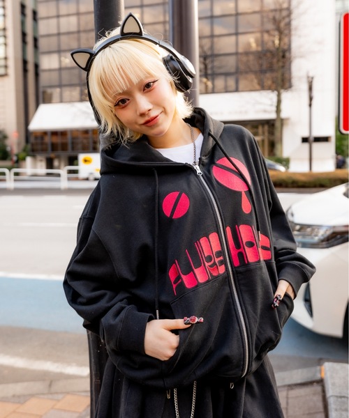 FLUKE HOLIC（フロックホリック） パーカー CRYING EMB LOGO PARKA