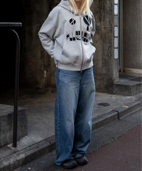 FLUKE HOLIC（フロックホリック） パーカー CRYING EMB LOGO PARKA