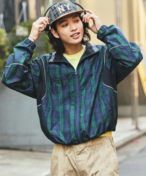 umbro（アンブロ） ナイロンブルゾン MEDIUM オフホワイト メンズ
