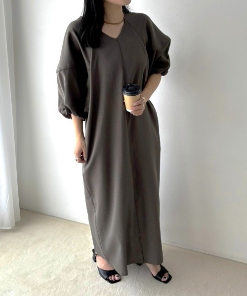 ワンピース コクーンスリーブＶネックワンピースの画像