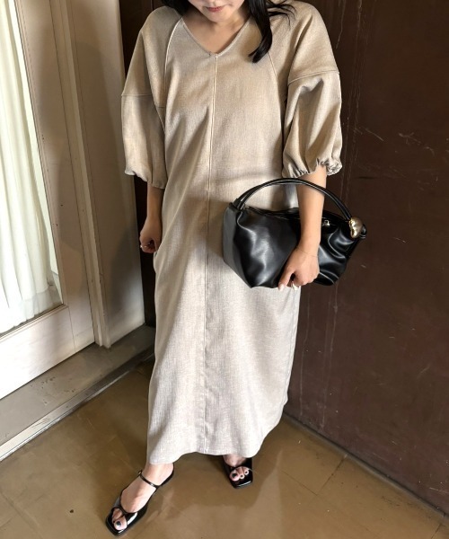 ワンピース コクーンスリーブＶネックワンピースの画像