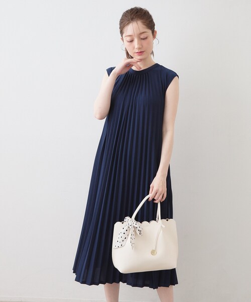 新品タグ付き✨プリーツプリーズ✨メッシュワンピース　ブルー　ストレッチ　透け感 index（インデックス） ワンピース プリーツワンピース「イージー