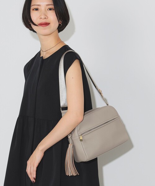美品　新品未使用　本革　フリンジバッグ　フリンジ　ショルダーバッグ relac ショルダーバッグ バッグ フリンジバッグ フリンジ