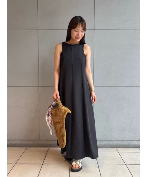 Mila Owen（ミラオーウェン） ワンピース ドライタッチサテンソリッド