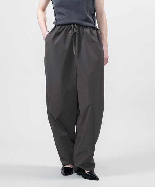 【新品・未使用】 ASTRAET （アストラット）テーパードパンツ ブラック ASTRAET - 【BLACK】<ASTRAET>ウエストゴム テーパードパンツの