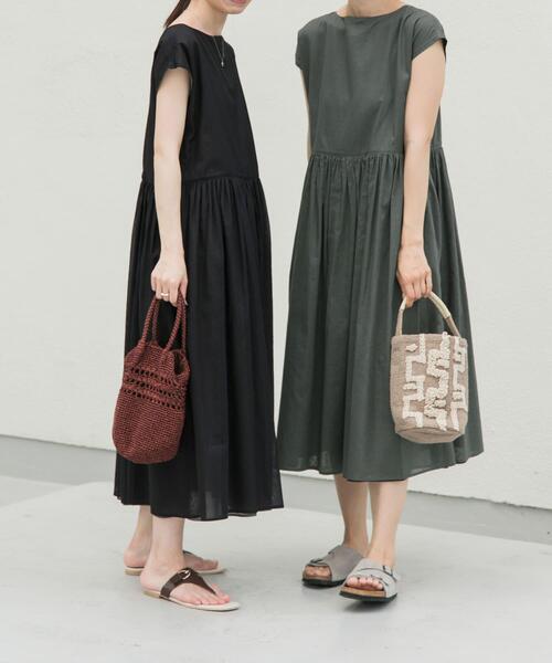 一回着用のみ。美品。大人気完売品　リバーシブル URBAN RESEARCH DOORS ワンピース 「UR TECH」ボイルリバーシブル