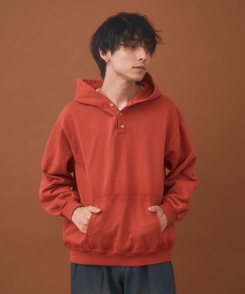 サンフェード　ピグメント　パーカー　赤　フーディー RED】MISSION DISTRICT SUN FADED PULLOVER HOODIE