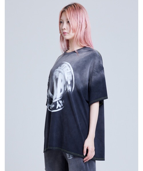 「Little sunny bite」 半袖Tシャツ MEDIUM ブラック レディース_画像4