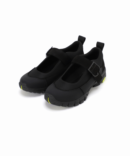 FLAT（フラット） 防水 スニーカー 「追加/WEB+一部店舗限定」GRISE