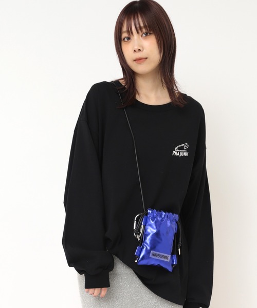 新品未使用タグ付 RNA アールエヌエー BIGロングTシャツ　ブラック RNA（アールエヌエー） tシャツ M1823 RNA BIGロングTシャツ