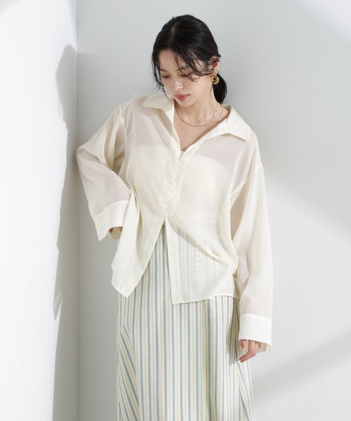 ブラウス シャツ マルチボタンシアーストライプシャツ(セットアップ可) レディースの画像