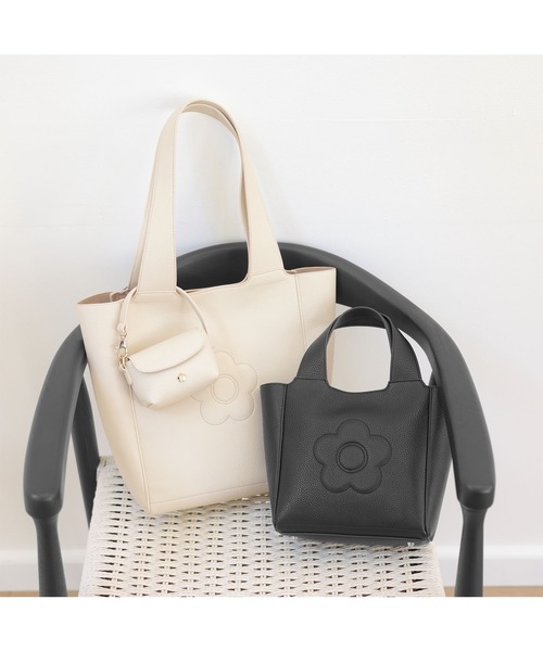 MARY QUANT（マリークヮント） ポーチ マリークワント インナー