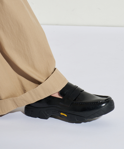 FLAT（フラット） ローファー 「追加/WEB+一部店舗限定」GRISE VIBRAM