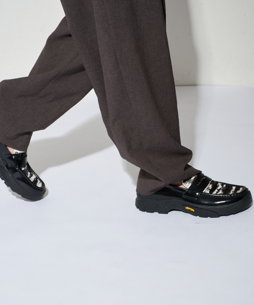 FLAT（フラット） ローファー 「追加/WEB+一部店舗限定」GRISE VIBRAM