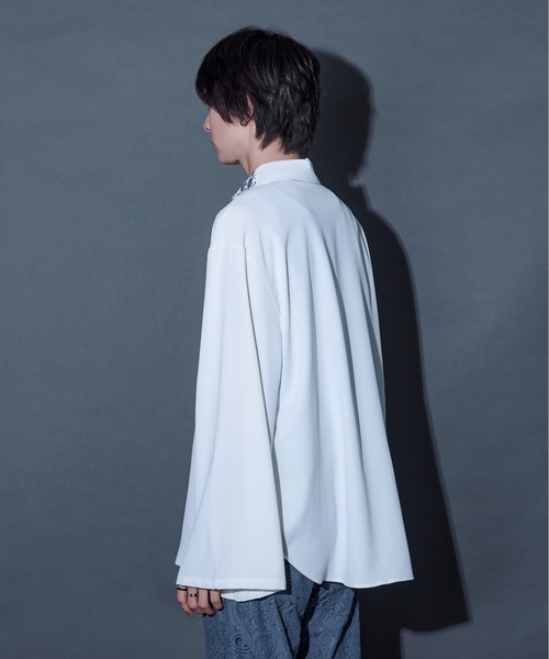 Ellno Loset（エルノロゼット） シャツ フレアスリーブフラワー刺繍