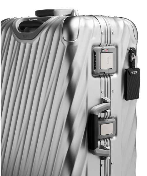 TUMI（トゥミ） スーツケース 19 DEGREE ALUMINUM ショート・トリップ