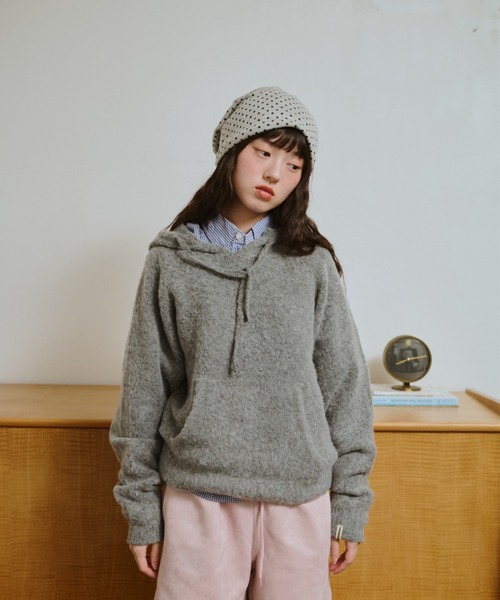 common gull products. ニット セーター うろこ雲なニットフーディー