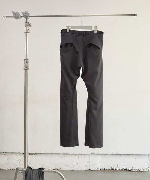 NVRFRGT（ネヴァーフォーゲット） パンツ 2TUCKED CURVED LEG TROUSERS