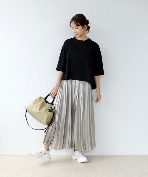 tシャツ エンボスロゴショート丈Tシャツ レディース Jines tシャツ エンボスロゴショート丈Tシャツ レディース