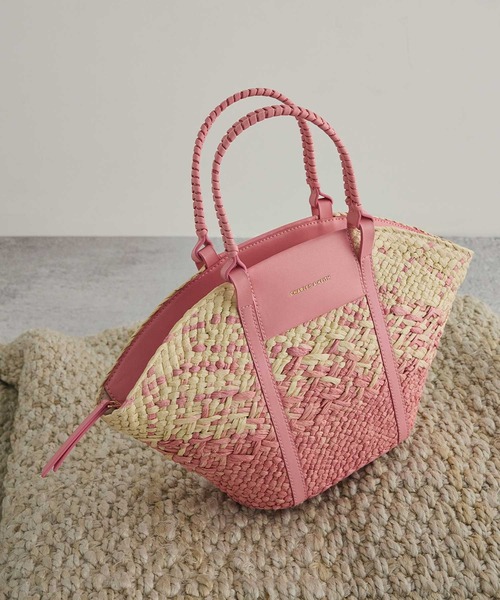 CHARLES & KEITH シャリア ラフィアウーブンバケツ CHARLES & KEITH｜Shalia シャリア ラフィアウーブンバケツ