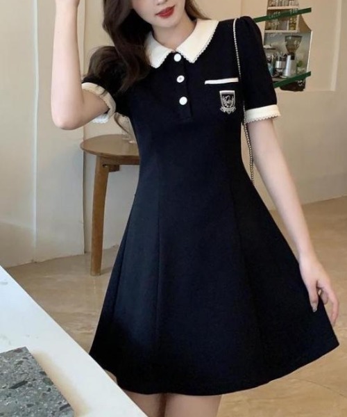 onum ワンピース バイカラーレトロガーリーワンピース／エンブレム刺繍