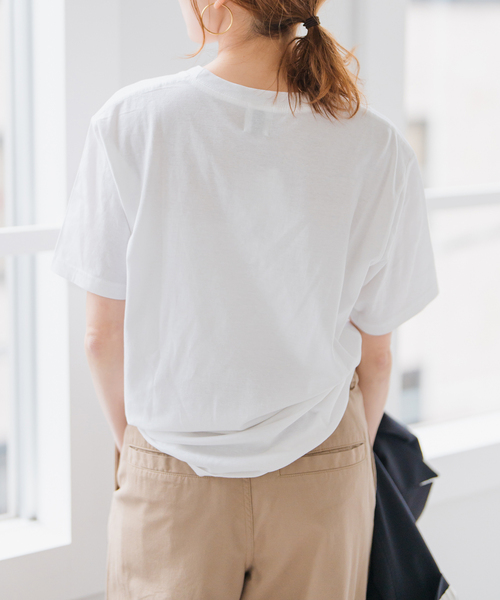 Spick&Span 2025新品Tシャツ 追加》メッセージロゴTシャツ（Tシャツ／カットソー）｜Spick