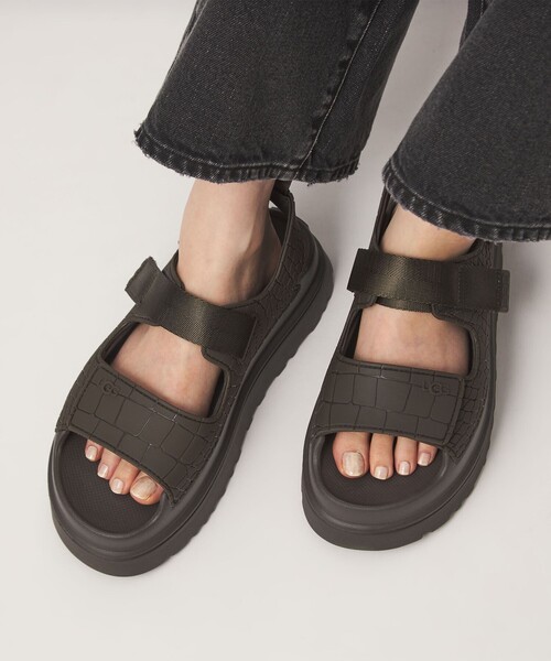 サンダル 「UGG」ゴールデングロウ エンボスト サンダル レディースの画像
