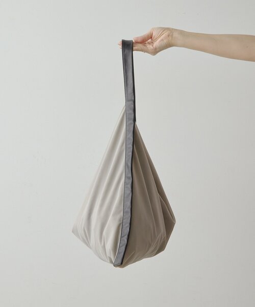 ear PAPILLONNER（イア パピヨネ） トートバッグ 「kawa-kawa(カワカワ