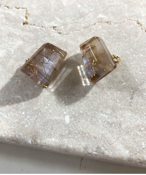 三丁目六番地Tokyo イヤリング スクエアカット クリア ストーン