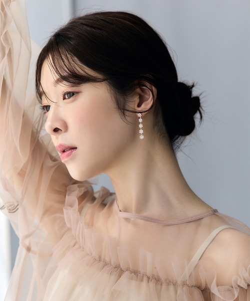 『JOLIE 』ピアス Jolie Toujours（ジョリトゥジュール） ピアス CZ5連フラワーシェイク