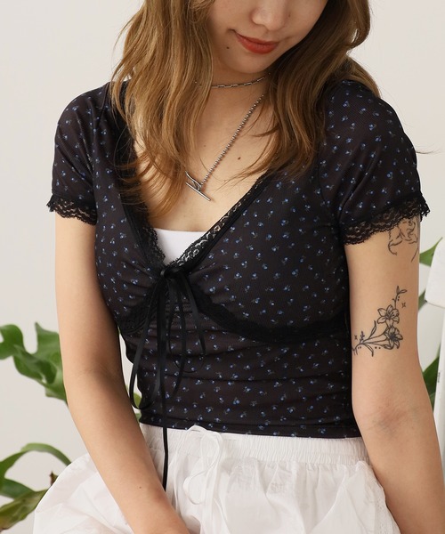 ROOP TOKYO tシャツ Flower Design Cross Lace Top / フラワーデザイン